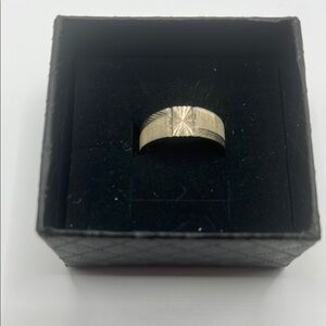 Chic Gold plated over .925 silver Textured Ring size 7.